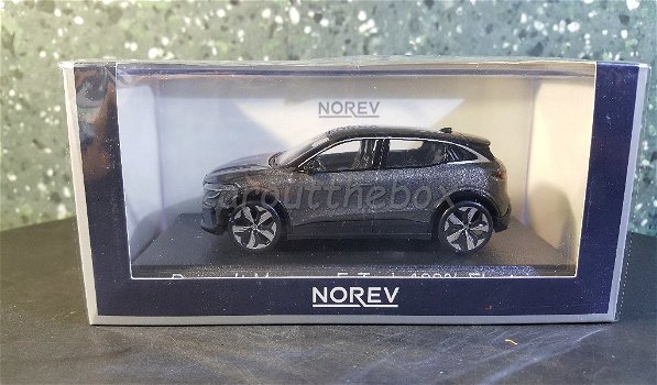 Renault Megane E-Tech grijs 1:43 Norev - 3