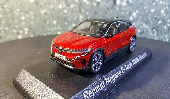 Renault Megane E-Tech rood 1:43 Norev - 1
