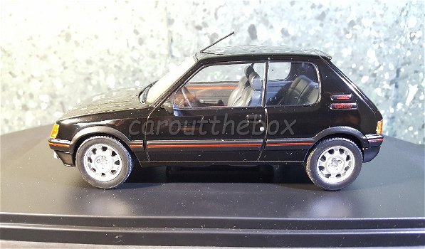 Peugeot 205 GTi zwart 1:24 Whitebox - 0