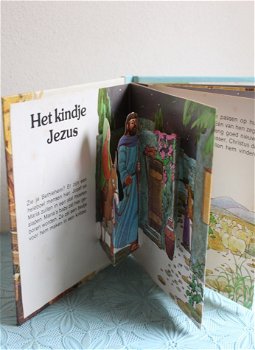 Het kindje Jezus - mini diorama boek - 2