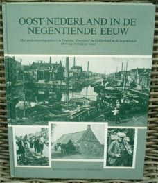 Oost-Nederland in de negentiende eeuw. ISBN 9062564429.