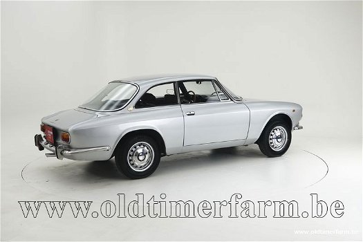 Alfa Romeo GTV 1750 '71 CH8218 - 1