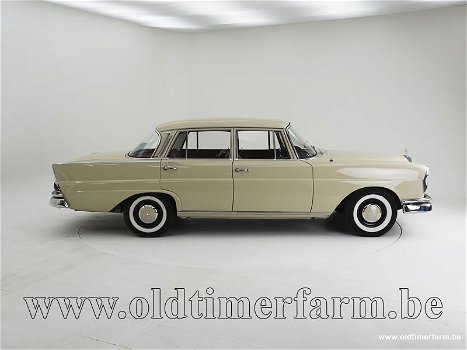 Mercedes-Benz 220 S '60 CH3054 - 2