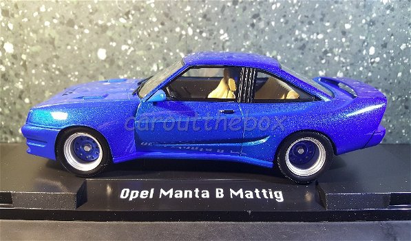 Opel Manta B MATTIG blauw 1:18 MCG - 0