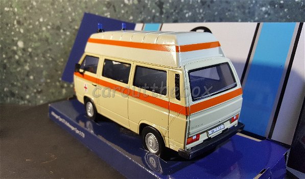 VW T3 high roof RODE KRUIS Van 1:24 Motormax - 2