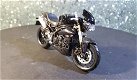 Triumph Speed triple 2011 zwart 1:18 Bburago B071 - 1 - Thumbnail