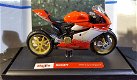 Ducati 1199 Superleggera rood/wit 1:18 Maisto MA244 - 0 - Thumbnail