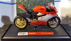 Ducati 1199 Superleggera rood/wit 1:18 Maisto MA244