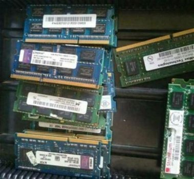 {26} - DDR3 30 x 2 gb voor laptop! - 0