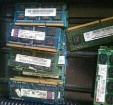 {26} - DDR3 30 x 2 gb voor laptop!