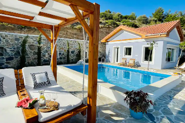 Gezocht leuke masseuse op Grieks vakantie-eiland - 3