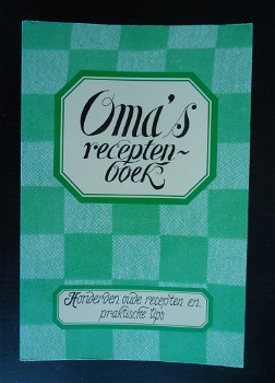 Het kookboek Oma's Receptenboek van Monique van der Meij. - 0