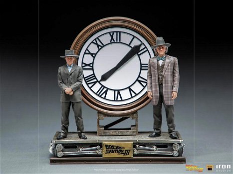Iron Studios BTTF III Deluxe Statue Marty and Doc at the Clock - 0