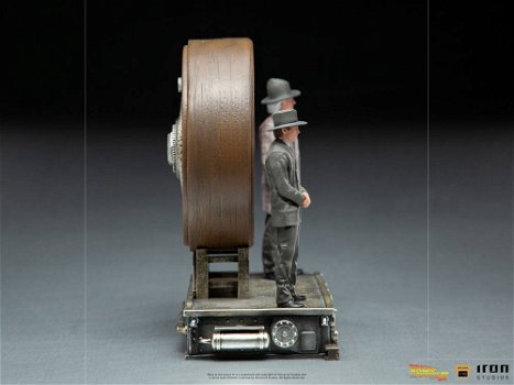Iron Studios BTTF III Deluxe Statue Marty and Doc at the Clock - 3