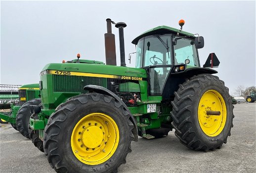 Traktor John Deere 4755 - 0