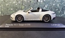 Porsche 911 Targa 4 GTS grijs 1/43 Minichamps