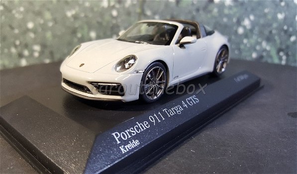 Porsche 911 Targa 4 GTS grijs 1/43 Minichamps - 1