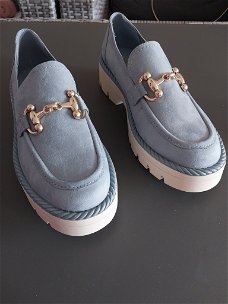 LICHTBLAUWE LOAFERS MAAT 41