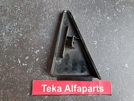 Alfa Romeo 75 Deur Afdekkap driehoek 161006327602 NOS - 1