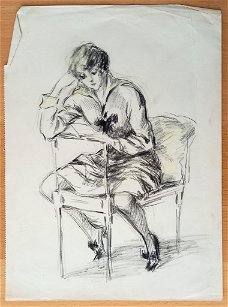 A493-21 Oude tekening Vrouw zittend op 2 stoelen, lezend
