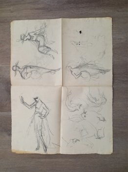A493-48 Oude tekening Groot blad met schetsen van vrouwen - 0