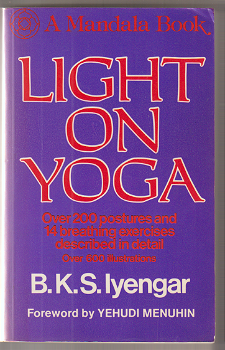 Iyengar: Light on Yoga - 0