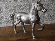 Paarden beeld , aluminium