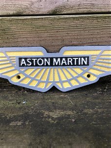 Aston Martin , muurdecoratie
