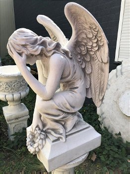 tuinbeeld van een engel , gedetaieerd - 6