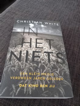 In het niets - Christian White - 0