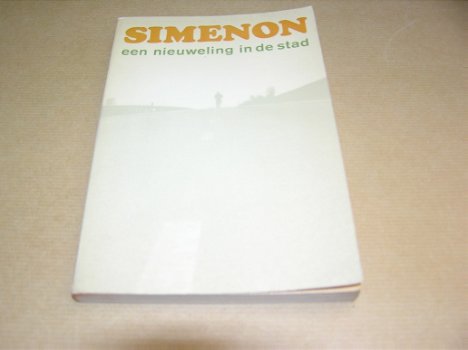 Een Nieuweling in de Stad -Georges Simenon - 0