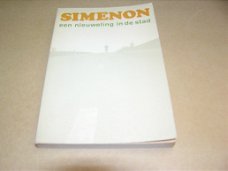 Een Nieuweling in de Stad -Georges Simenon
