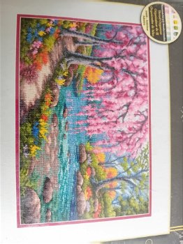 Borduurpakket Cherry Blossom Creek van Dimensions Gold - 0