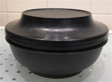 Vintage TUPPERWARE 2 serveerschalen met deksel - 3