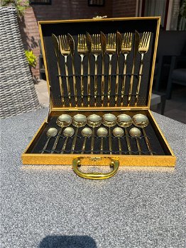 NIEUW Luxe Gouden Besteksetjes - 24 Delig in Giftbox - 0