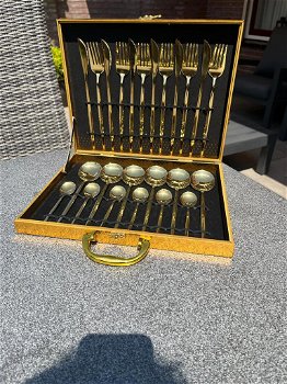 NIEUW Luxe Gouden Besteksetjes - 24 Delig in Giftbox - 2