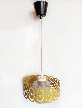 Vintage hanglampje met gele rand van metaal en glas - 0