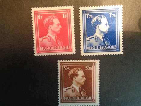 1943 BELGIË - 3x koning LEOPOLD III ongestempeld - MLH - 1