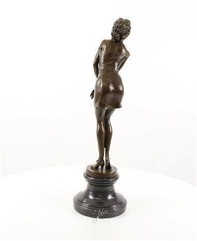 brons beeld , denker vrouw - 3