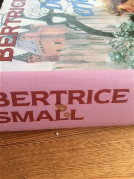 Bertrice Small met De vurige erfgename - 2