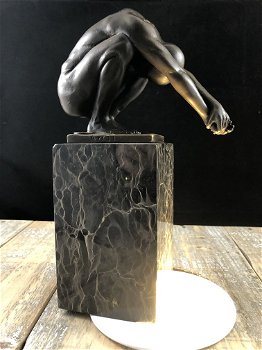 brons beeld , zwemmer - 5