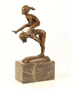 brons beeld , bokkie sprong