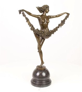 brons beeld , dansende pikante dame - 7