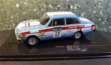 Volvo 142 #17 1972 wit 1/43 Ixo V880