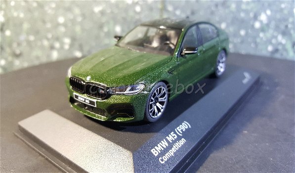 BMW M5 (F90) competition groen 1/43 Solido Sol060 - 1