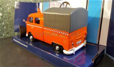 VW T1 type 2 met snow plow oranje 1/24 Motormax Mo080