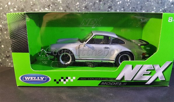 Porsche 911 Turbo 3.0 grijs 1/24 Welly W098 - 3