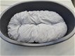 GROTE KUNSTSTOF HONDENMAND, HONDENMAND, MET KUSSEN, MT 77 - 0 - Thumbnail