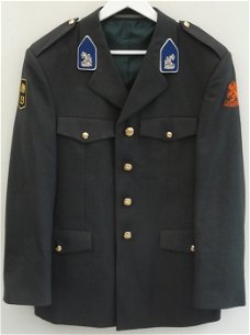 Uniform DT2000, Jas&Broek, 13 Gemechaniseerde Brigade, Regt. Huzaren v. Sytzama, KL, maat 48-48¼.(1)