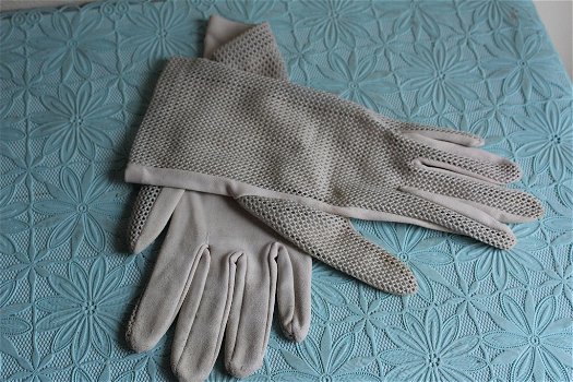 Brocant paar handschoenen - 0